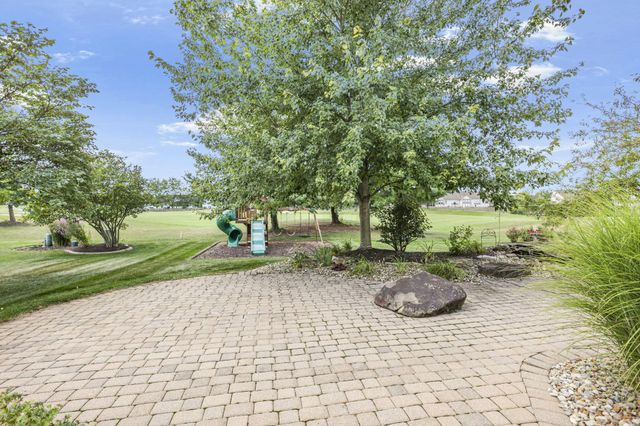 99 Trail E, Pataskala, OH 43062