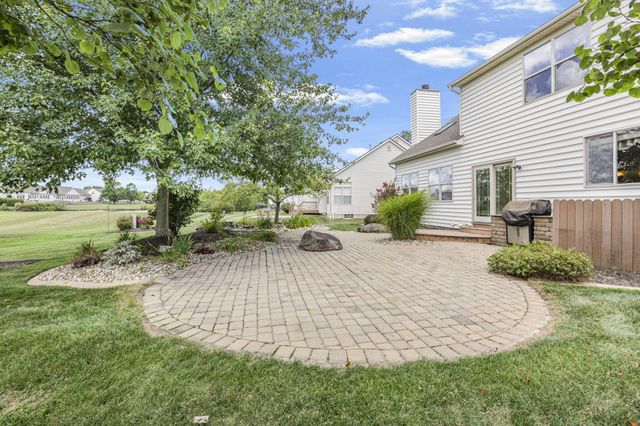 99 Trail E, Pataskala, OH 43062