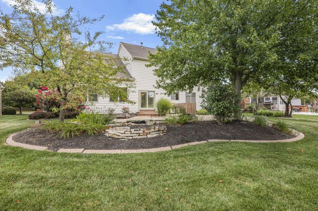 99 Trail E, Pataskala, OH 43062