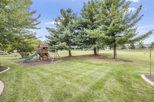 99 Trail E, Pataskala, OH 43062