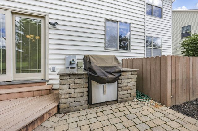 99 Trail E, Pataskala, OH 43062