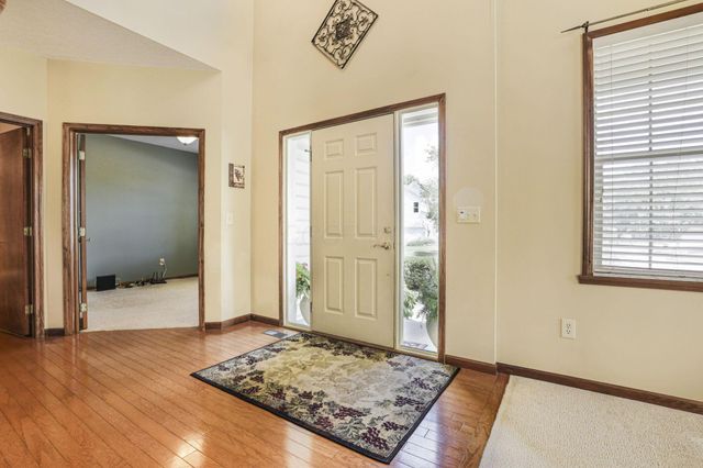 99 Trail E, Pataskala, OH 43062