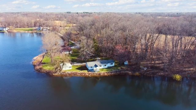 1556 W Severs Road, La Porte, IN 46350