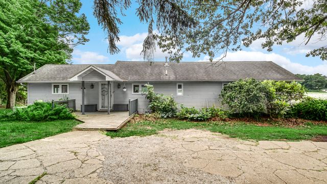 1556 W Severs Road, La Porte, IN 46350
