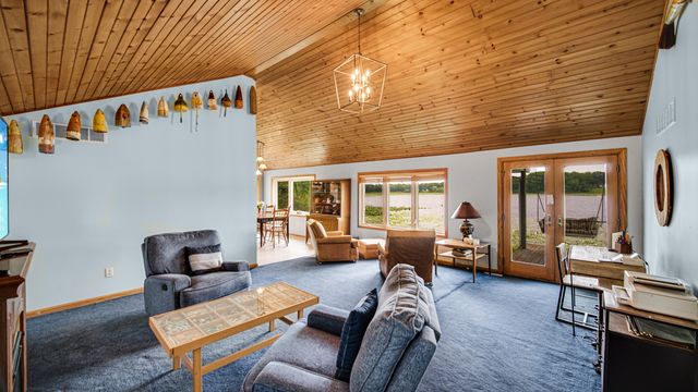 1556 W Severs Road, La Porte, IN 46350