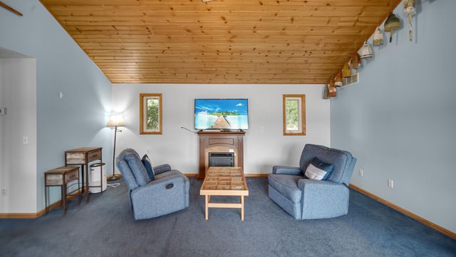1556 W Severs Road, La Porte, IN 46350