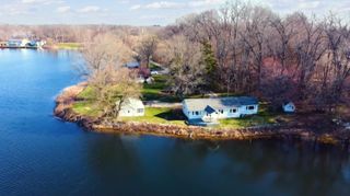 1556 W Severs Road, La Porte, IN 46350