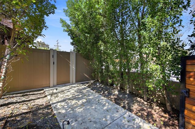 5237 Topanga Canyon, Woodland Hills, CA 91364