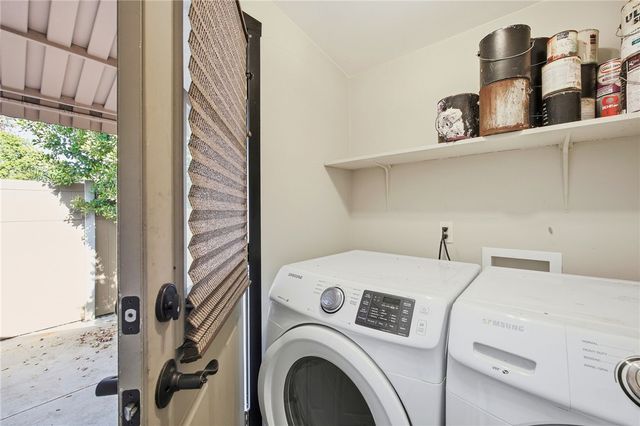 5237 Topanga Canyon, Woodland Hills, CA 91364