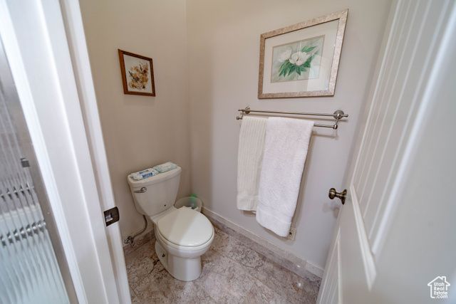 5441 N EAGLE DR, Kenilworth, UT 84529