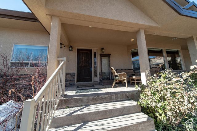 5441 N EAGLE DR, Kenilworth, UT 84529