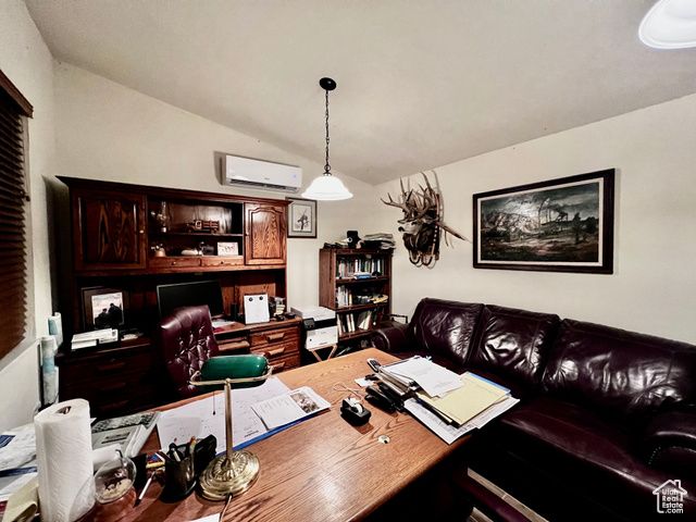 5441 N EAGLE DR, Kenilworth, UT 84529