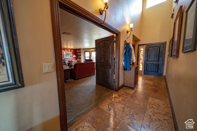 5441 N EAGLE DR, Kenilworth, UT 84529