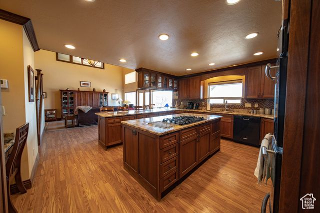 5441 N EAGLE DR, Kenilworth, UT 84529