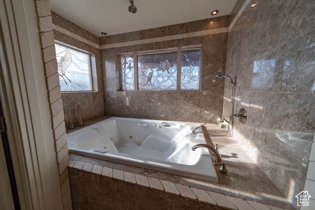 5441 N EAGLE DR, Kenilworth, UT 84529