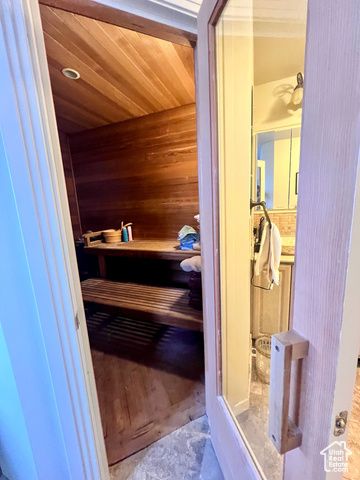 5441 N EAGLE DR, Kenilworth, UT 84529