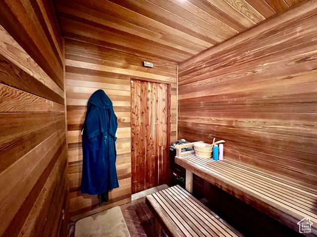 5441 N EAGLE DR, Kenilworth, UT 84529