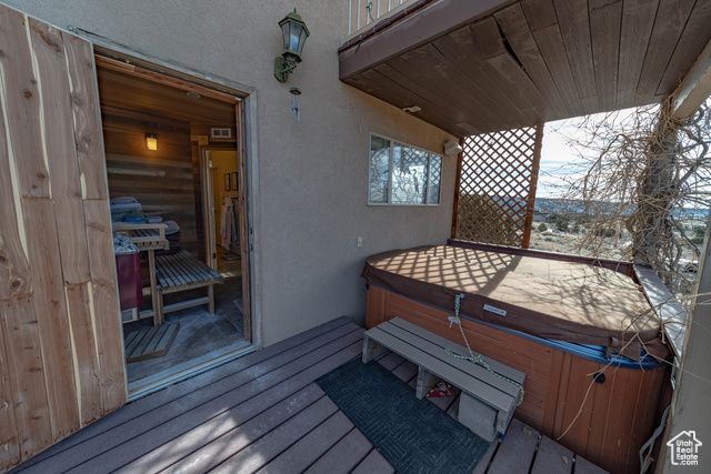 5441 N EAGLE DR, Kenilworth, UT 84529