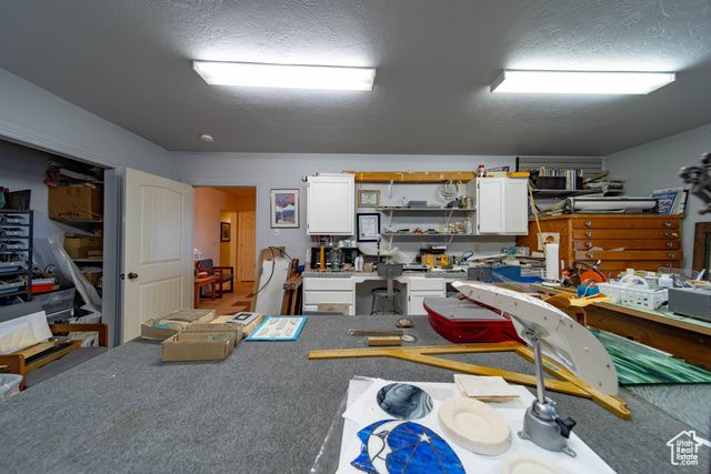 5441 N EAGLE DR, Kenilworth, UT 84529