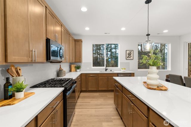 3313 219th Avenue E, Bonney Lake, WA 98391