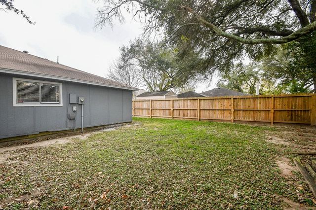 15315 Cedar Ridge Drive, Houston, TX 77082