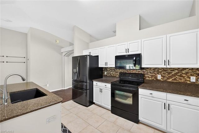 921 47th AVE NE, Naples, FL 34120