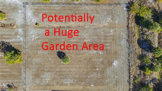 921 47th AVE NE, Naples, FL 34120