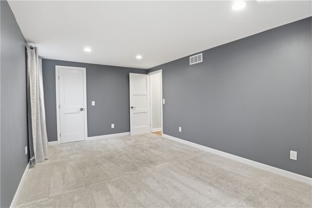 18 Wheatfield Circle, Perinton, NY 14450