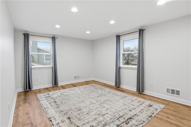 18 Wheatfield Circle, Perinton, NY 14450