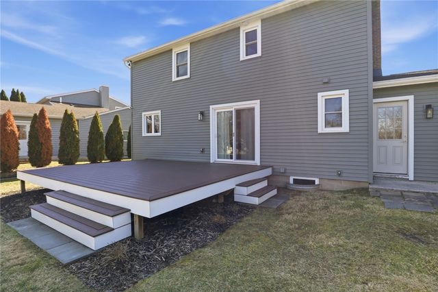 18 Wheatfield Circle, Perinton, NY 14450