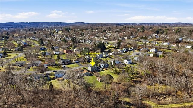 18 Wheatfield Circle, Perinton, NY 14450