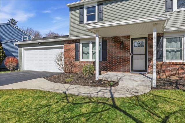 18 Wheatfield Circle, Perinton, NY 14450