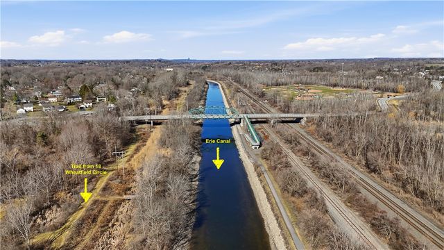 18 Wheatfield Circle, Perinton, NY 14450