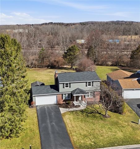 18 Wheatfield Circle, Perinton, NY 14450