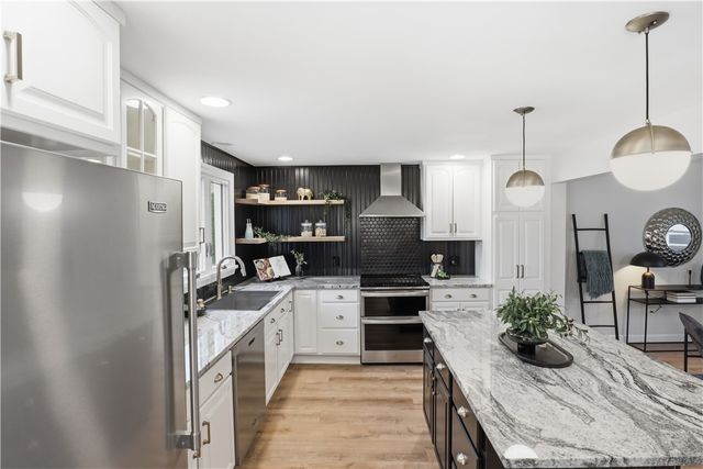 18 Wheatfield Circle, Perinton, NY 14450