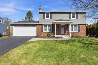 18 Wheatfield Circle, Perinton, NY 14450