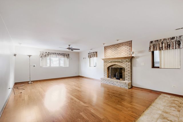 9015 Natoma Avenue, Oak Lawn, IL 60453