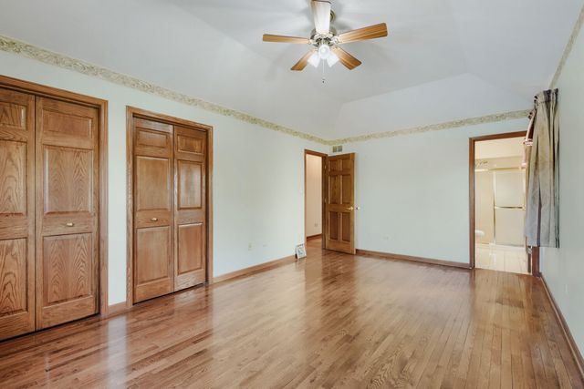 9015 Natoma Avenue, Oak Lawn, IL 60453