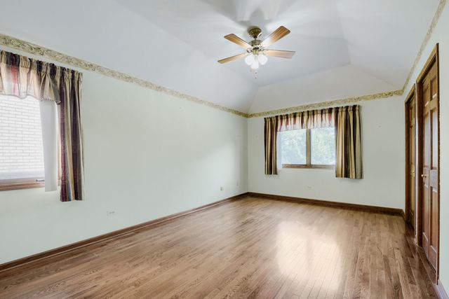9015 Natoma Avenue, Oak Lawn, IL 60453