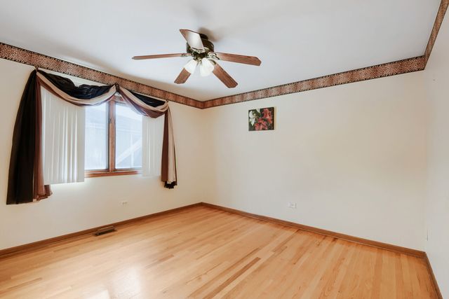9015 Natoma Avenue, Oak Lawn, IL 60453