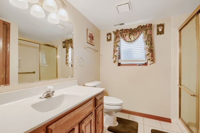 9015 Natoma Avenue, Oak Lawn, IL 60453