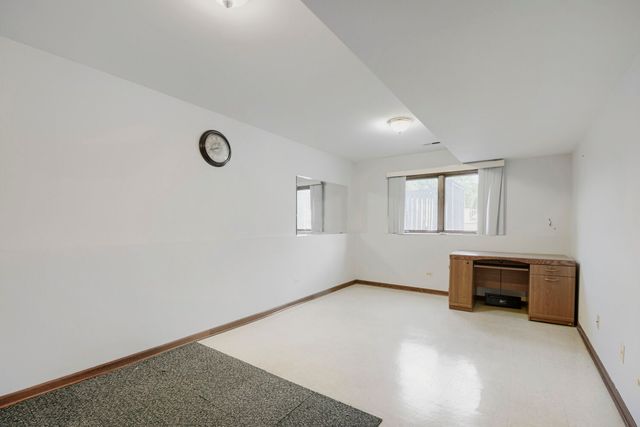 9015 Natoma Avenue, Oak Lawn, IL 60453