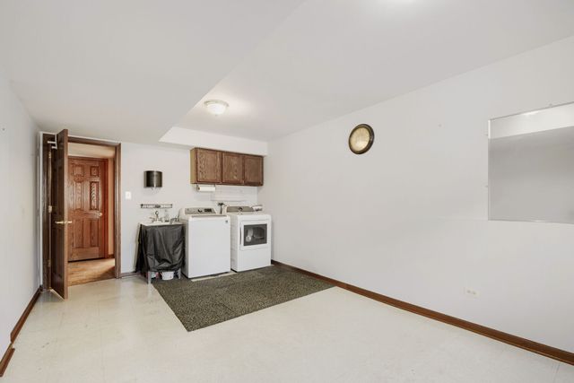 9015 Natoma Avenue, Oak Lawn, IL 60453
