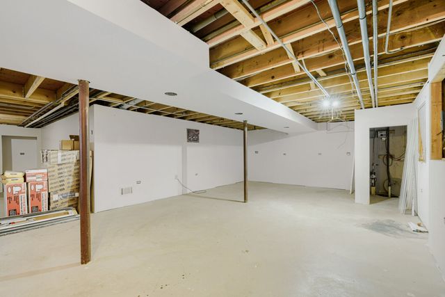 9015 Natoma Avenue, Oak Lawn, IL 60453