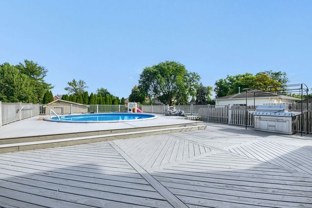 9015 Natoma Avenue, Oak Lawn, IL 60453