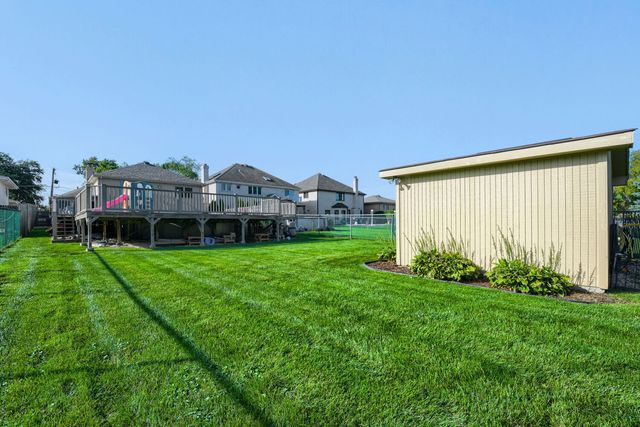 9015 Natoma Avenue, Oak Lawn, IL 60453