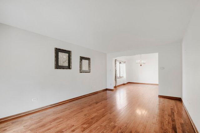 9015 Natoma Avenue, Oak Lawn, IL 60453