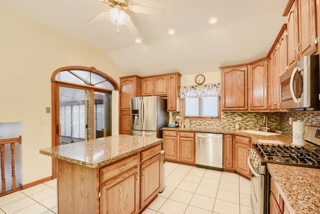 9015 Natoma Avenue, Oak Lawn, IL 60453