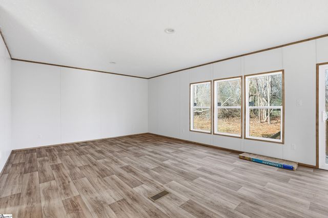 1216 Fairview Church Road, Spartanburg, SC 29303