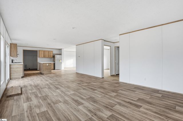 1216 Fairview Church Road, Spartanburg, SC 29303